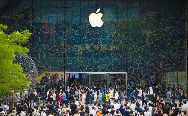 市值|硬件火力猛、软件输出稳: 苹果市值即将突破 18000 亿美金