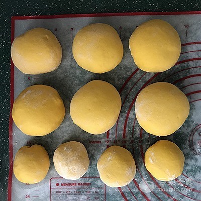  模具|南瓜豆沙馒头的做法