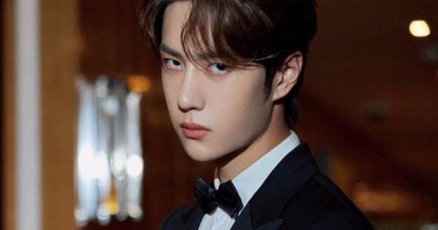 黄明昊|黄明昊成《快本》常驻,想复刻王一博的成功,还有很长路要走