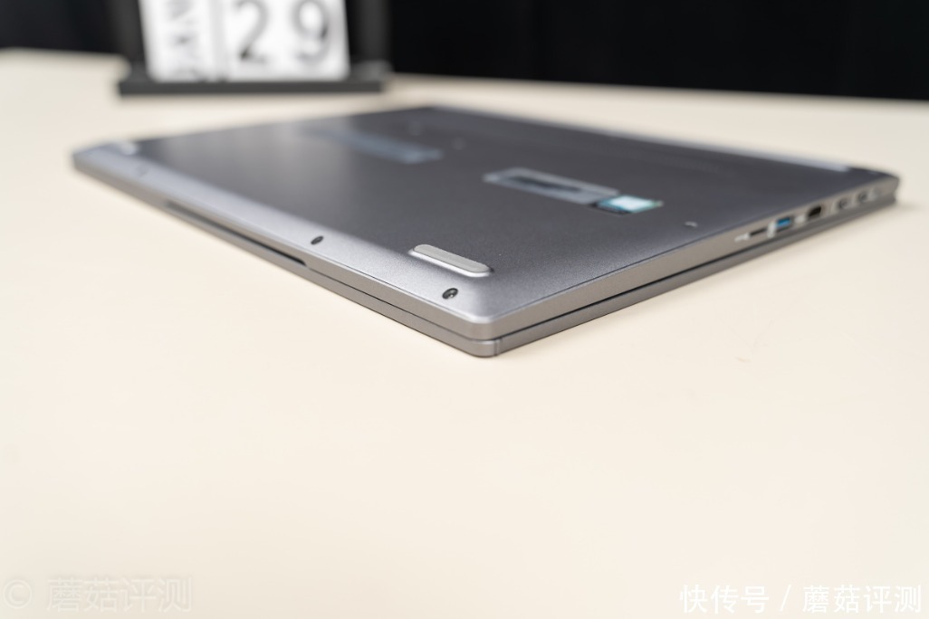  翻转|极致轻薄，自由翻转，细节出众、宏碁蜂鸟Spin 5百变2K轻薄本 评测