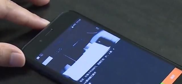 陷入|男子被邻居叫去打牌, 屡屡输钱没想到陷入骗局, 邻居: 我不骗他别人也会骗