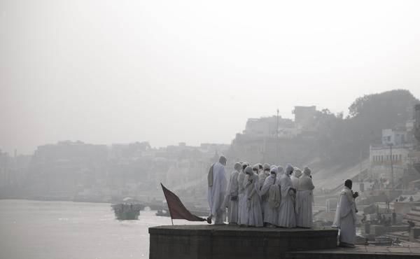  受伤|受伤的文明：印度