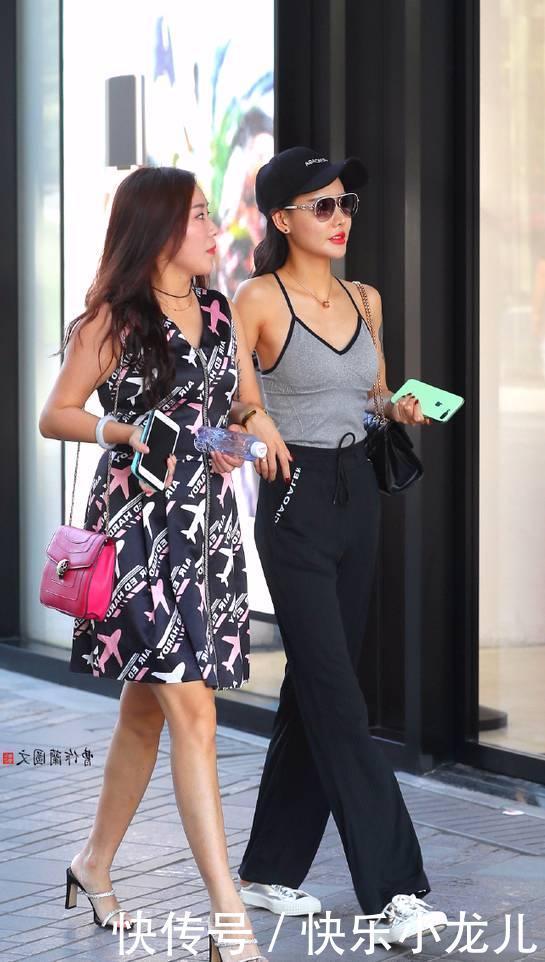 满满|清纯少艾的小姐姐身穿一件衬衫,下搭一条短裤,活力满满元气十足