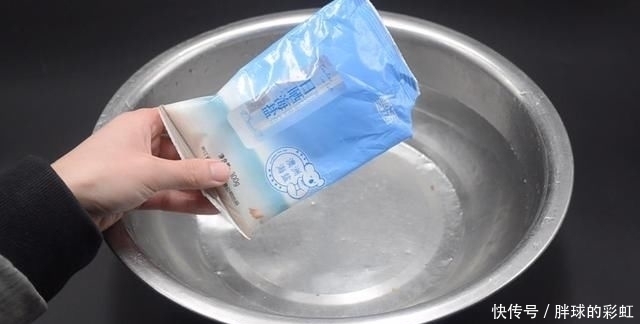 小妙|原来黄瓜不用放冰箱教你一个小妙招,放半个月都新鲜,涨知识了