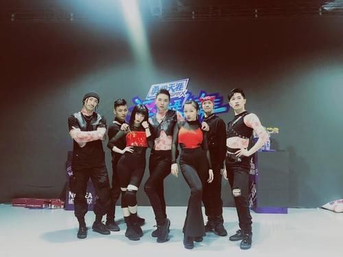  街舞|《街舞》张建鹏承认与肖杰10年恩怨，线下合照有深意，实力找场子