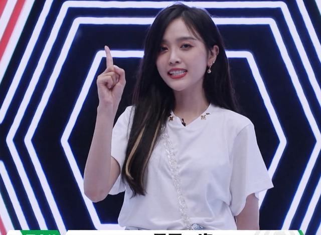  决赛|《炙热》决赛之夜，十位违规女孩合体，最后一次争夺火箭少女荣耀