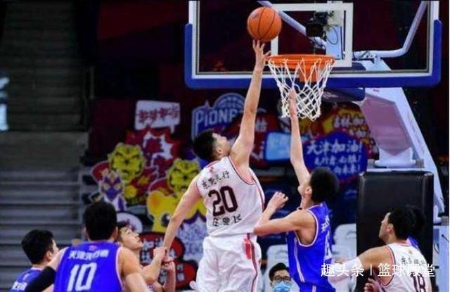  锋线|CBA版詹姆斯！杜锋培养全能锋线，能顶五个位置，攻守顶级！