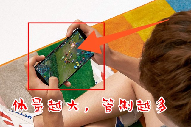 穿越|游戏角色布料越少人气越高？为何王者荣耀的女性英雄却越穿越多？
