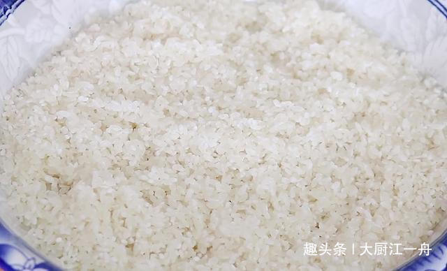 饭店里|今天才知道,蒸米饭时多加这3样东西,米饭香甜松软不粘锅