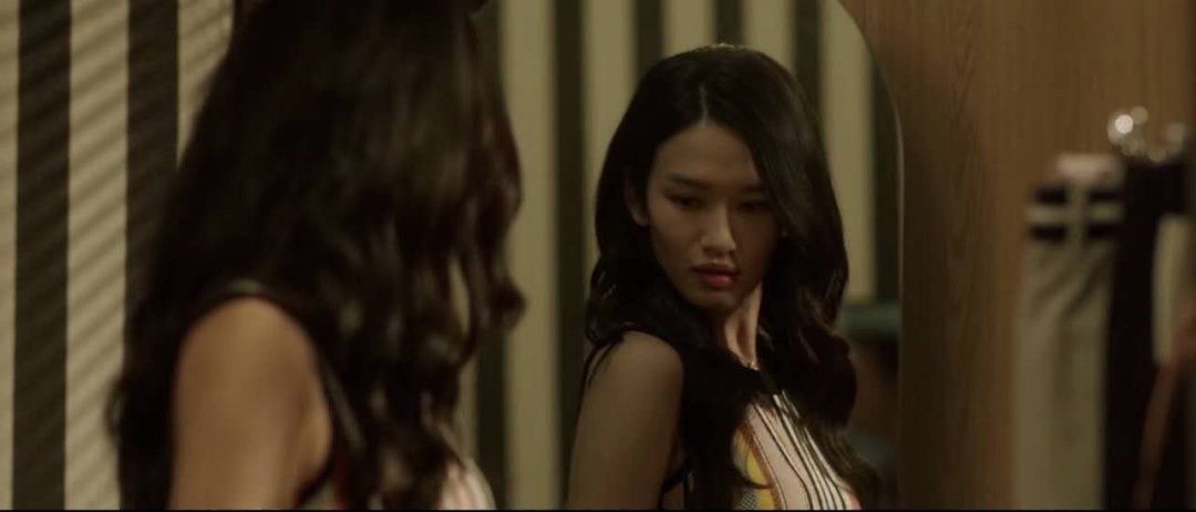 精神|一次偷窥，让豪门穷女婿露出马脚：精神不对等的婚姻容易出轨