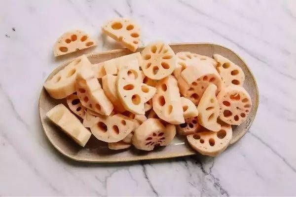 排骨汤|美食 | 莲藕排骨汤,煲一次,爱一次