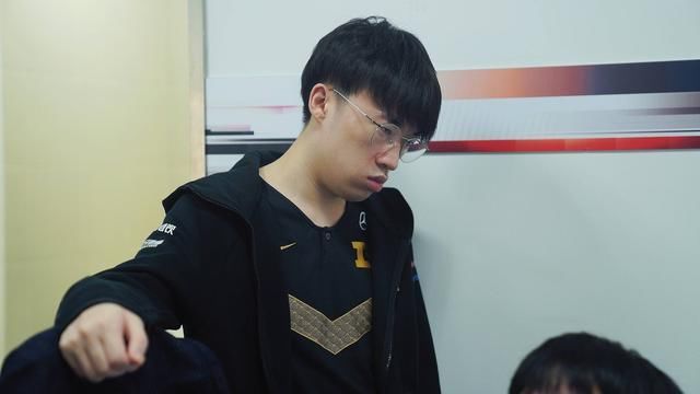 选手出|向死而生！RNG必须要赢下DMO否则无缘季后赛，XLB必须要唤醒小虎