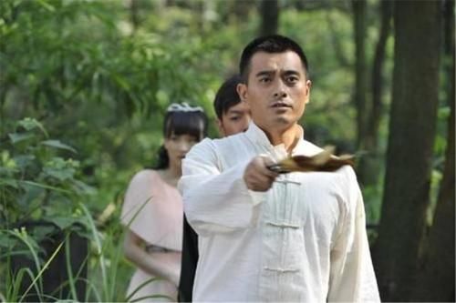  闪婚|他们一见钟情，相识半个月就闪婚，如今生育两个儿子姓氏却不同