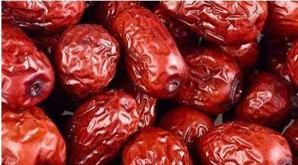 养血|红枣和此物搭配泡，常喝肝干净了，补气养血，色斑皱纹也淡了