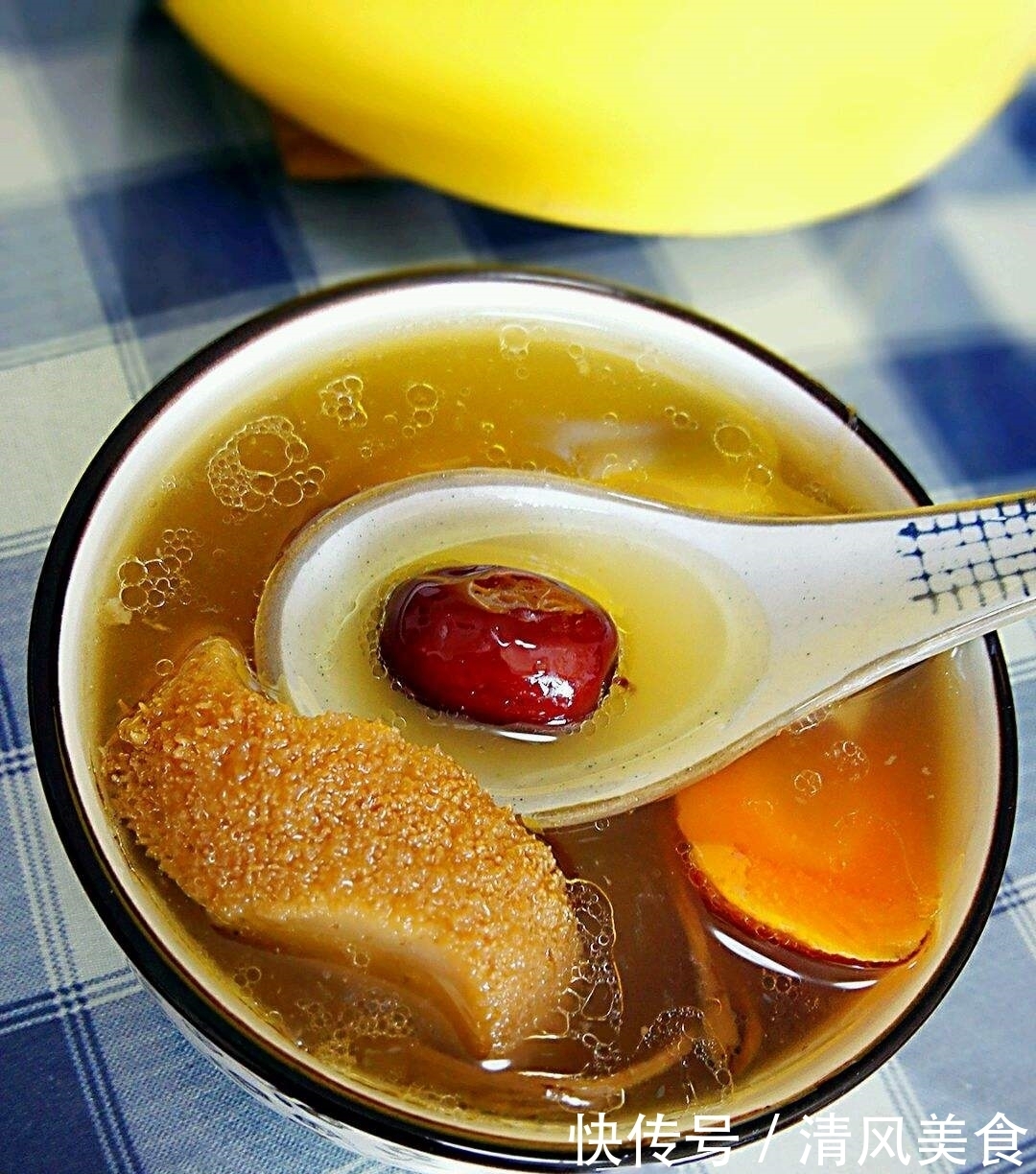 温暖|温暖养胃的猴头菇鸡汤,滋润温暖,既养生又简单