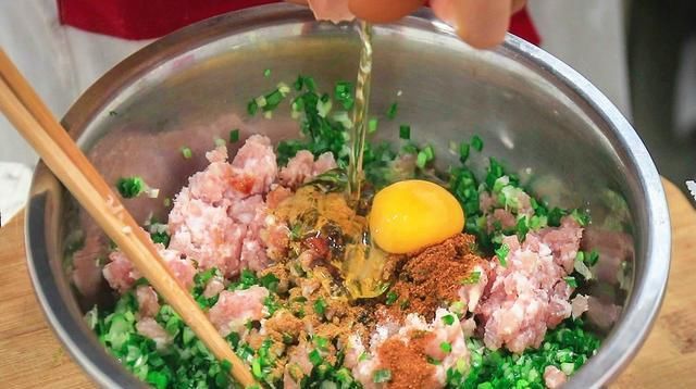  包子|发面时、只放酵母和糖还不行！多加2味，包子又香又软又白还好吃