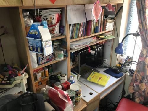  上观|上观直击香港|走进疫情大暴发下的香港劏房，看到底层市民令人痛心的一幕