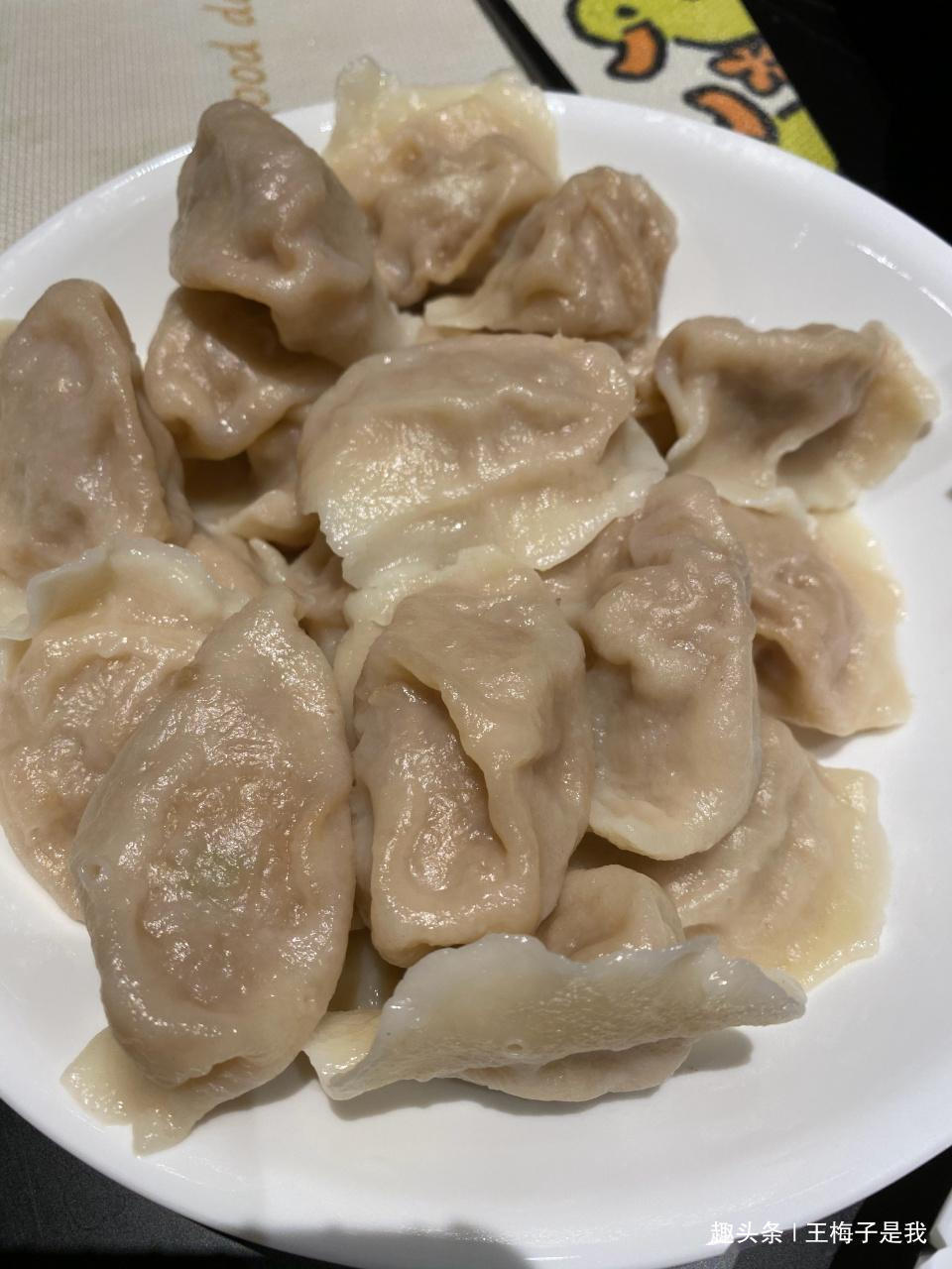 岳云鹏|岳云鹏午餐,3万点赞,和我们老百姓吃一样,本以为每天山珍海味