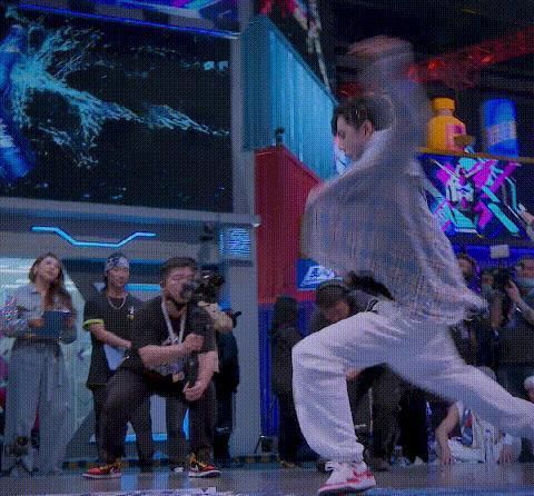  张艺兴|《这就是街舞》队长斗舞，张艺兴为何能赢王一博？主要有三点原因