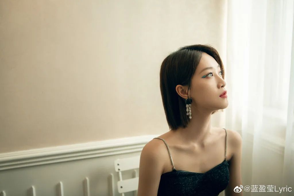  蓝盈莹|蓝盈莹初舞台第一，决赛倒数第一：「用力过猛」冒犯了谁？