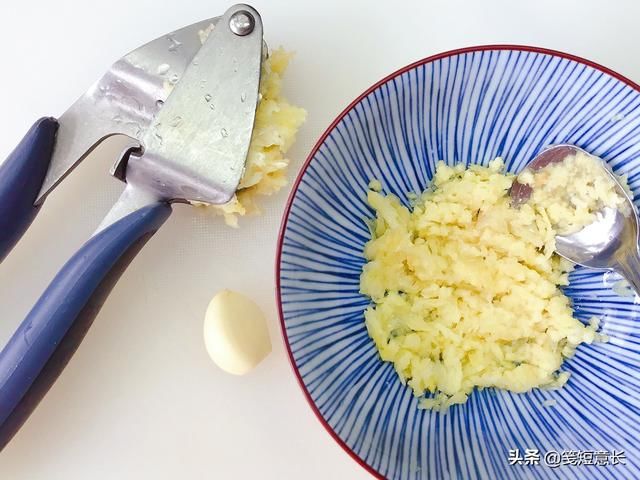  每周|1把豇豆2个西红柿，我家每周至少吃3次，做成凉面比炸酱面还美味