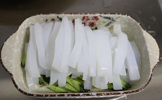  酸辣|“秋老虎”来了，自制1碗酸辣凉粉，开胃填饱肚子，还不担心长肉