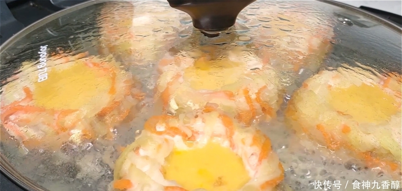 光盘|2个鸡蛋,5个土豆,创意早餐新吃法,上桌就光盘