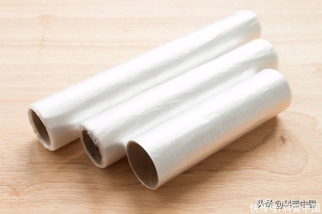 西瓜上放大蒜真的能保鲜吗(救命！到底是谁说西瓜上放蒜更保鲜？快转给爸妈！)