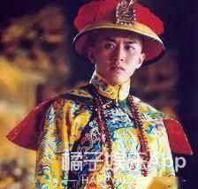  耽误|演员上综艺耽误事业？邓伦录综艺遭脱粉回踩，刘昊然反成正面案例