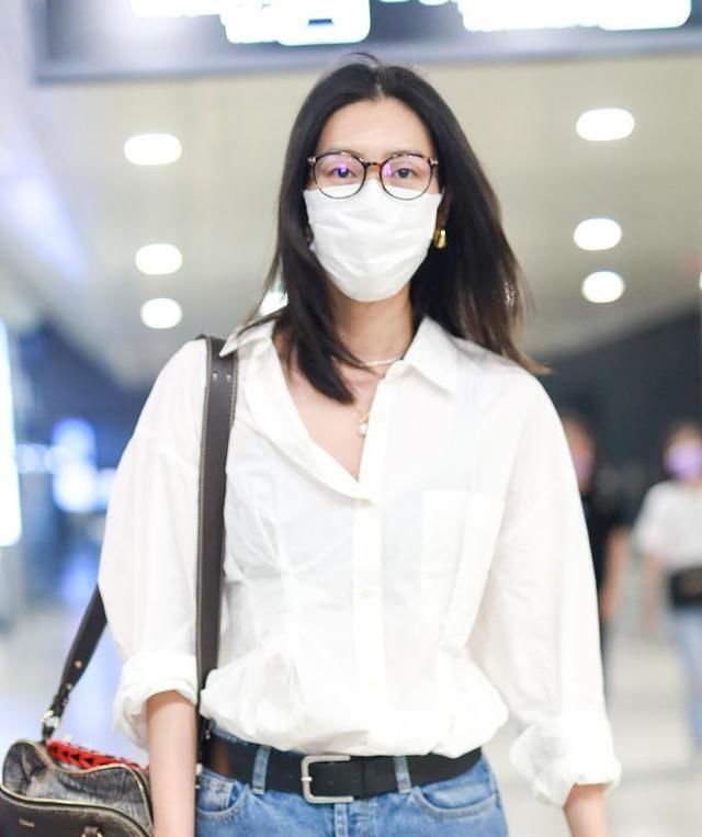 老爸|刘雯的美真特别,穿一身“老爸风+珍珠”,又飒又时髦谁也比不过