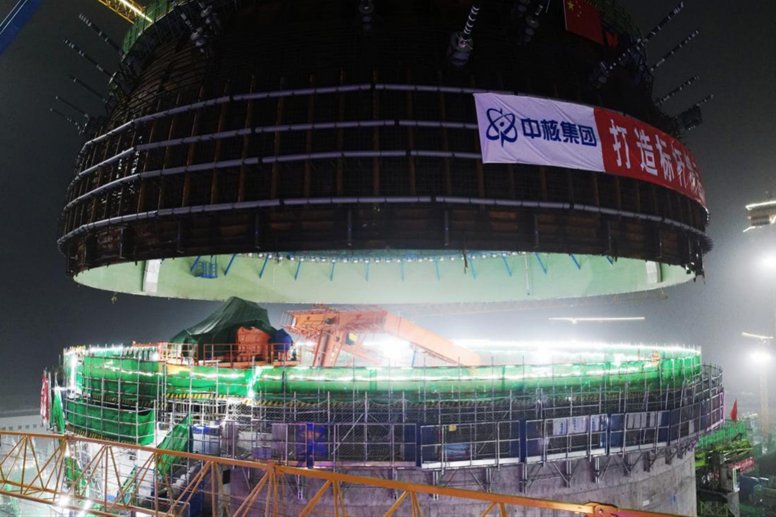 中国人的故事|徐大堡3号核电机组穹顶吊装就位，他们如何把740吨“铁帽子”盖到核岛顶端？