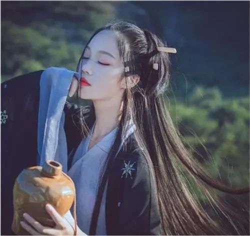 才女|逍遥诗集，人也逍遥，河南才女的诗，细腻温婉，尽显女性温柔灵动