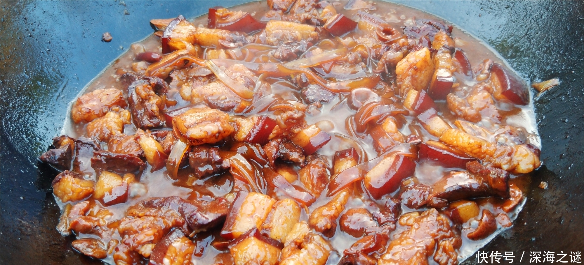 分钟|1分钟教你红烧肉的做法,加入两样食材,不柴不腻,肉皮晶莹剔透