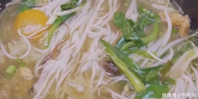 现今|曾经与麻辣烫齐名,现今一碗10元无人问津,这是发生了什么