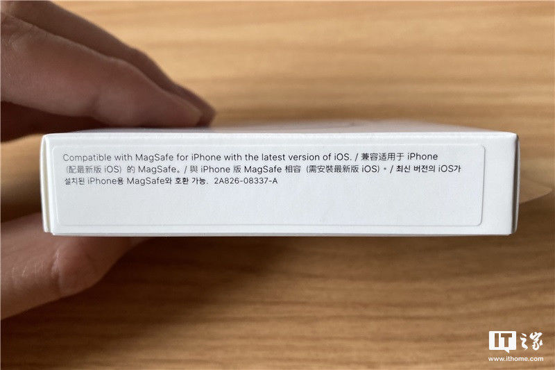 充电器|＂苹果 MagSafe 充电器＂第一时间开箱与简评