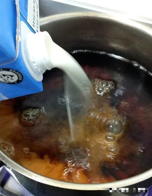 高贵|私房奶茶—没有红酒的高贵,也没有咖啡的摩登,却有温润香浓的芬芳