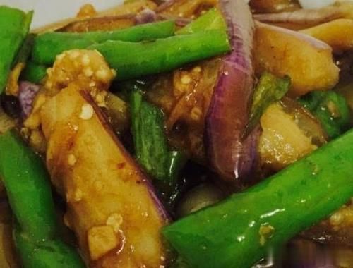  鸡蛋羹|蒸鸡蛋羹，拌牛肚，清淡豆腐虾仁，青椒茄子的做法