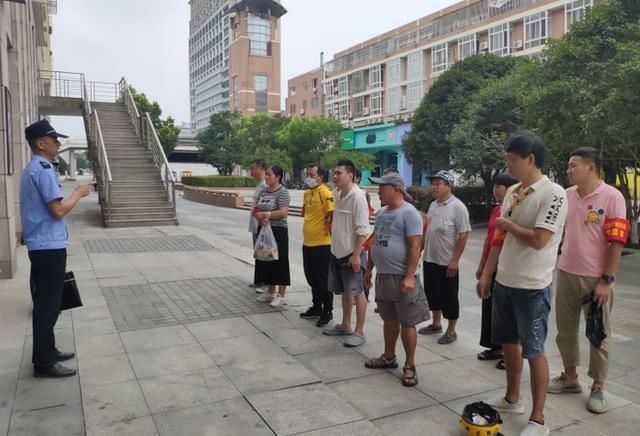  志愿活动|志愿服务 让网红街更红