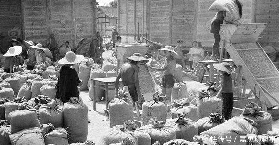 没法|雍正问大臣有没有贪污，大臣回答让人捏了一把汗：不拿点没法养家