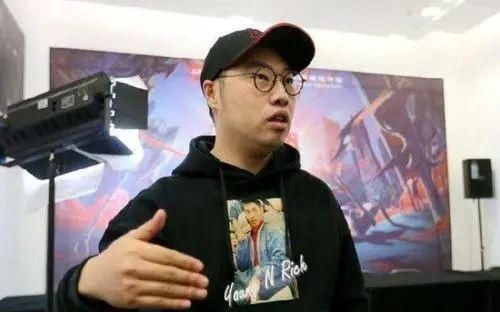  事件|“正版”事件后续，王思聪微博怒怼LNG老板：你是多么想红？