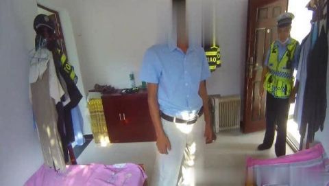  胆大|胆大！景点免门票，但也不能无证驾驶呀