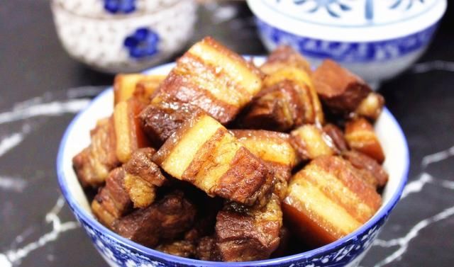 炖肉的时|做菜时,先放盐还是后放盐?大厨告诉您,做啥菜都好吃