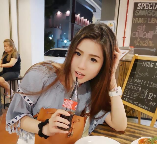  Ying|马来西亚美女Chia Ying 简约的穿搭清新的风格