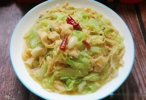 块钱|分享一个白菜好吃的做法,成本不到3块钱,每周做3次吃不腻