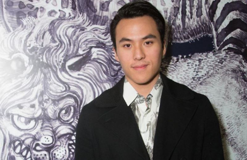 孩子|何猷启前妻和小姑仍有联系，何超莲去看望侄女，摄影师为孩子妈妈