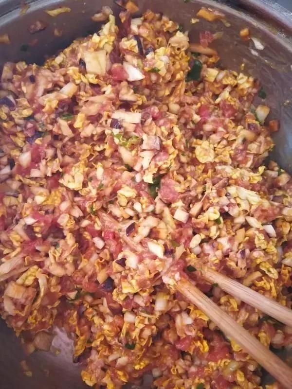 好吃|用它包饺子,比韭菜好吃,比包子好看,鲜嫩味美香气十足