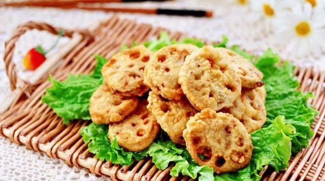  家常|入秋的莲藕最脆，家常版藕盒做法，老公1次能吃10多个