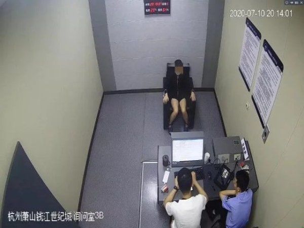  衣物和配饰|杭州多名网红女主播贴身名牌服饰不见了，随后一位美女前同事却在晒“同款”，巧了？