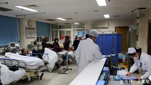  诊室|医生多看一眼，救两条命！非医生曝光，你永远无法看到这幕