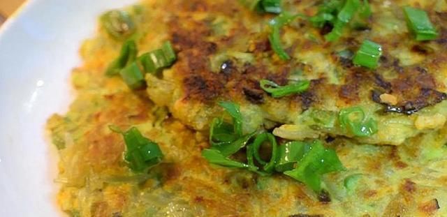  韭菜|1把粉丝，3个鸡蛋，筷子搅一搅，比韭菜盒子还好吃，太香了